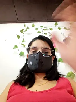 Sexolinaa online show from May 2026 11:42:02 AM