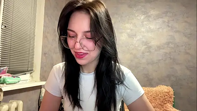 GlibRasher online show from December 2025 08:25:02 PM