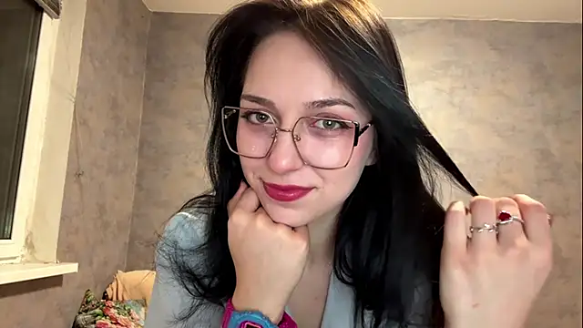 GlibRasher online show from December 2025 09:33:01 PM