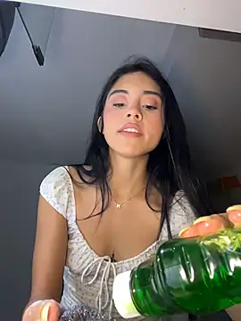 Miia moonn online show from February 2026 12:36:02 AM