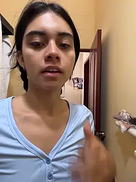 Miia moonn online show from April 2026 02:58:01 PM