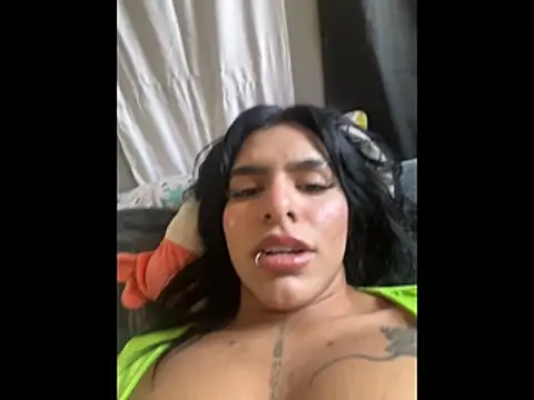 SaraAndrade  online show from December 2025 07:53:02 PM