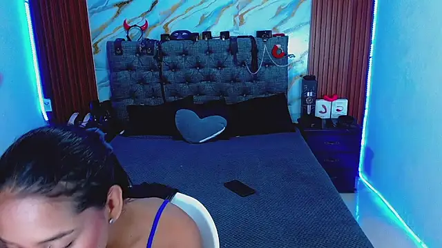 Meryandcris online show from March 2026 02:39:01 AM