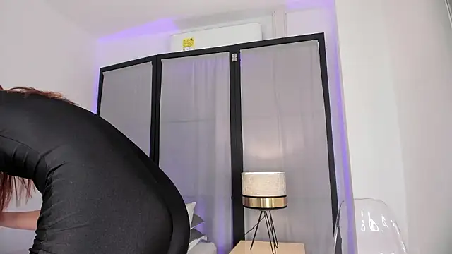 niicole steele  online show from February 2026 05:58:01 PM