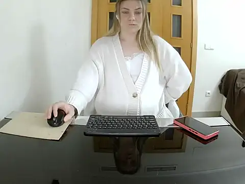 Adelyxveex online show from November 2025 11:07:02 PM