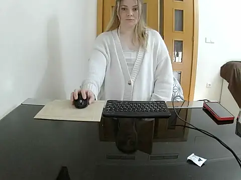 Adelyxveex online show from December 2025 11:27:02 AM