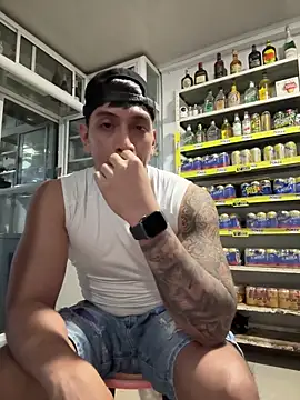 Snapshot of OliverWest04 chatting on April 2026 12:16:02 AM OliverWest04 online show from April 2026 12:16:02 AM