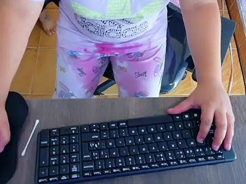 Snapshot of Aunty_milf chatting on February 2026 07:29:02 PM Aunty milf online show from February 2026 07:29:02 PM