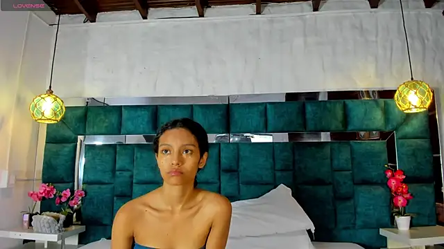 Snapshot of _bonnyandclyde chatting on May 2026 01:30:01 PM bonnyandclyde online show from May 2026 01:30:01 PM