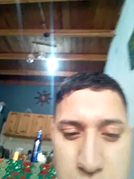 Alvarezz0202 online show from May 2026 07:43:01 PM