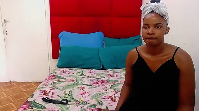 EMBER FOX online show from February 2026 11:48:01 AM