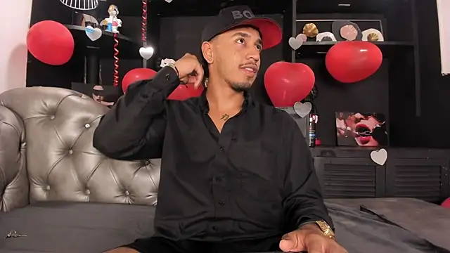 Snapshot of Brand_Collins chatting on February 2026 01:13:02 AM Brand Collins online show from February 2026 01:13:02 AM