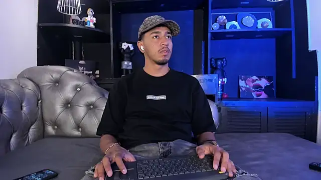 Snapshot of Brand_Collins chatting on February 2026 12:34:02 PM Brand Collins online show from February 2026 12:34:02 PM