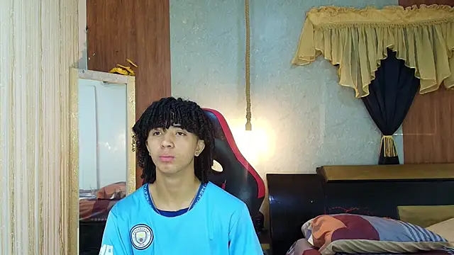 kim curlyy online show from March 2026 01:37:01 PM