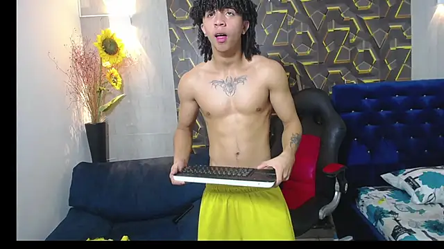 kim curlyy online show from April 2026 04:04:02 PM