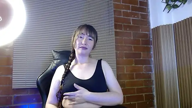 tiffanyrose03 online show from November 2025 01:47:02 PM