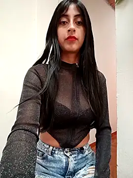 Im Kloe online show from December 2025 06:59:01 PM