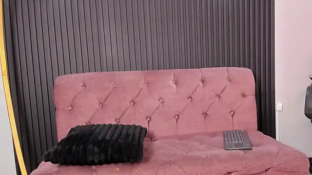 KarolWest  online show from January 2026 11:45:02 AM