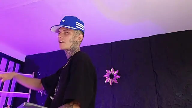 Paulo 527 online show from February 2026 10:04:01 PM