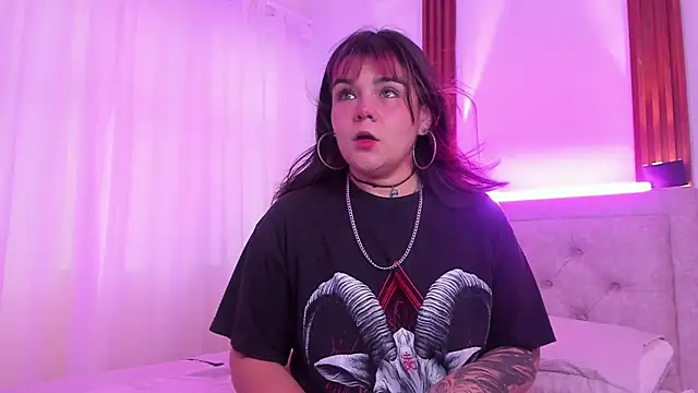 Snapshot of DakottaBluu chatting on November 2025 07:27:01 PM DakottaBluu online show from November 2025 07:27:01 PM