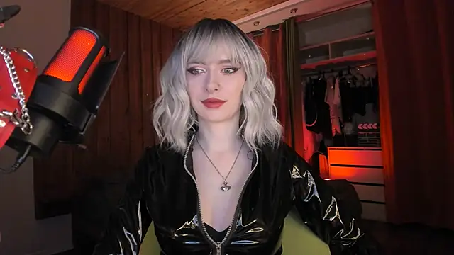 Snapshot of Mistress_Iris chatting on January 2026 10:58:02 PM Mistress Iris online show from January 2026 10:58:02 PM