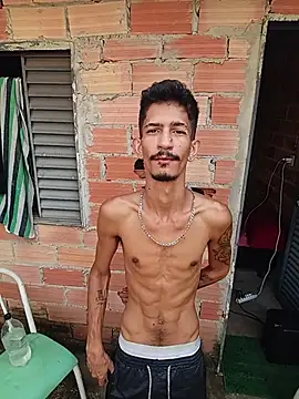 Snapshot of theyllorwillian chatting on May 2026 05:52:01 PM theyllorwillian online show from May 2026 05:52:01 PM
