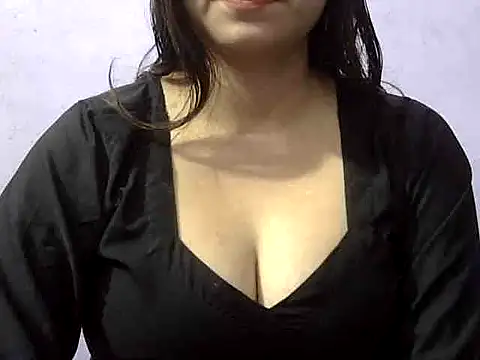 Snapshot of Sexyi_Alysha chatting on May 2026 05:46:02 AM Sexyi Alysha online show from May 2026 05:46:02 AM