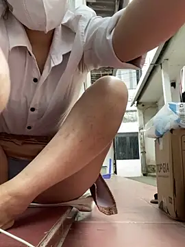 Snapshot of rose2111 chatting on February 2026 02:54:01 AM rose2111 online show from February 2026 02:54:01 AM