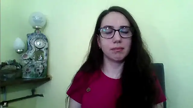 Snapshot of EvaClassy chatting on December 2025 08:01:01 AM EvaClassy online show from December 2025 08:01:01 AM