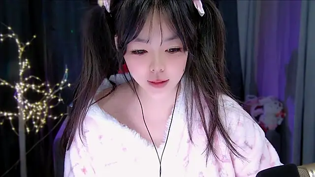 Snapshot of Guoguo_1 chatting on November 2025 08:39:02 AM Guoguo 1 online show from November 2025 08:39:02 AM