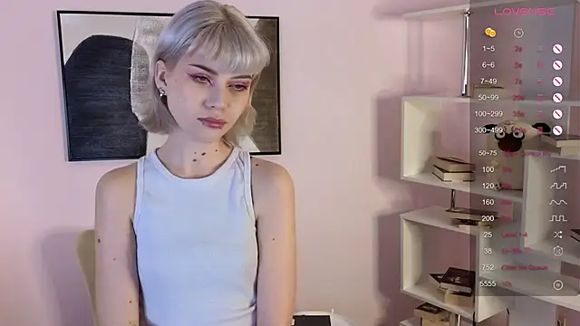 Snapshot of ember_graws chatting on November 2025 08:07:01 AM ember graws online show from November 2025 08:07:01 AM