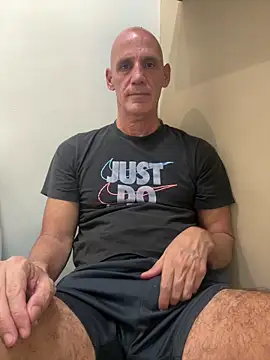 Elosoo online show from March 2026 10:49:01 PM