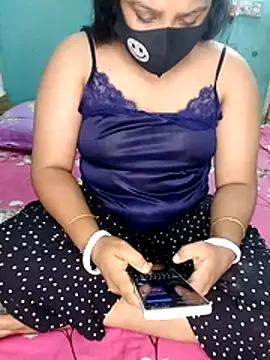 priya2098 online show from April 2026 06:09:01 PM