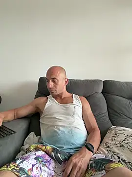 Russo41rj online show from December 2025 12:55:01 PM