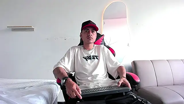 MatthewCullen online show from December 2025 05:21:02 PM