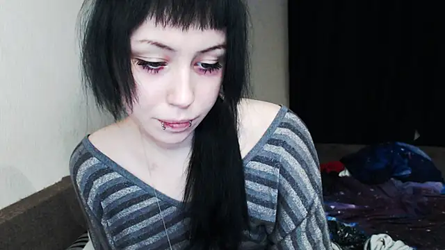 Snapshot of Lucyy666 chatting on December 2025 03:27:02 AM Lucyy666 online show from December 2025 03:27:02 AM