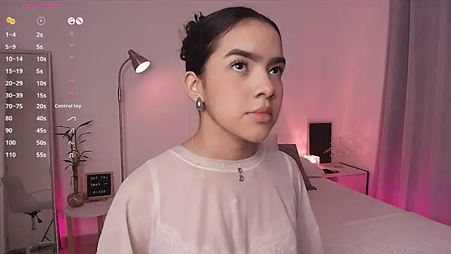 Snapshot of fluffycurls chatting on February 2026 11:30:02 AM fluffycurls online show from February 2026 11:30:02 AM