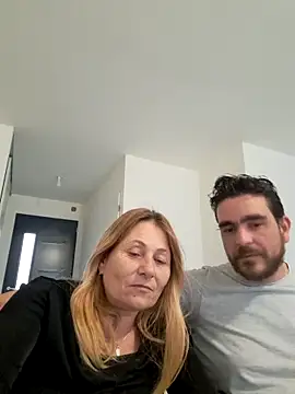 Snapshot of Le_fantasme chatting on May 2026 05:41:02 PM Le fantasme online show from May 2026 05:41:02 PM