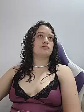 Snapshot of Alana_444 chatting on June 2026 03:00:01 AM Alana 444 online show from June 2026 03:00:01 AM