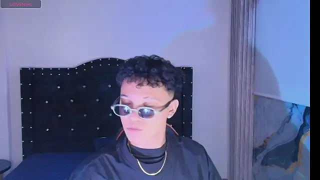 thian blakee online show from November 2025 03:21:02 AM