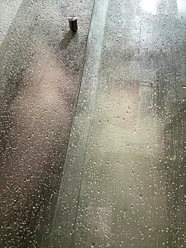 Snapshot of Criss_____ chatting on November 2025 11:28:01 PM Criss online show from November 2025 11:28:01 PM