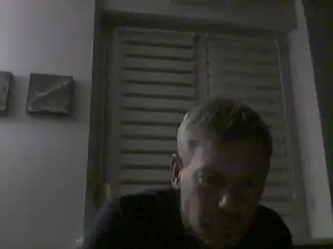 Snapshot of lorisaux chatting on November 2025 06:43:02 PM lorisaux online show from November 2025 06:43:02 PM