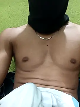 varunteen2001 online show from November 2025 12:41:02 PM