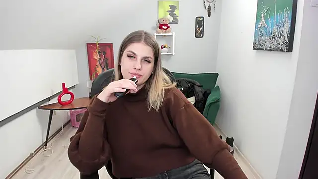 SarahOwenn online show from January 2026 01:05:02 PM