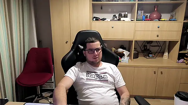 kevinnlovelly online show from December 2025 11:34:02 PM