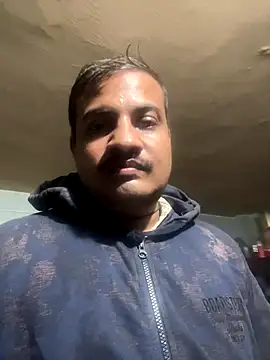 Saxymood1111 online show from November 2025 03:58:02 PM