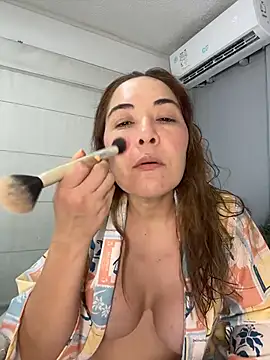 Snapshot of AnnaJaimes chatting on June 2026 12:02:02 AM AnnaJaimes online show from June 2026 12:02:02 AM