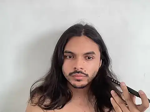 Lukathin online show from November 2025 05:38:01 PM