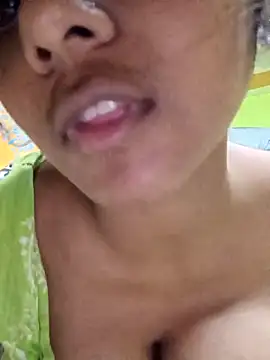 Snapshot of Cute_diya023 chatting on May 2026 05:32:01 PM Cute diya023 online show from May 2026 05:32:01 PM