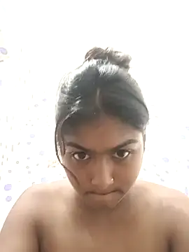 Snapshot of Cute_diya023 chatting on May 2026 08:33:02 AM Cute diya023 online show from May 2026 08:33:02 AM